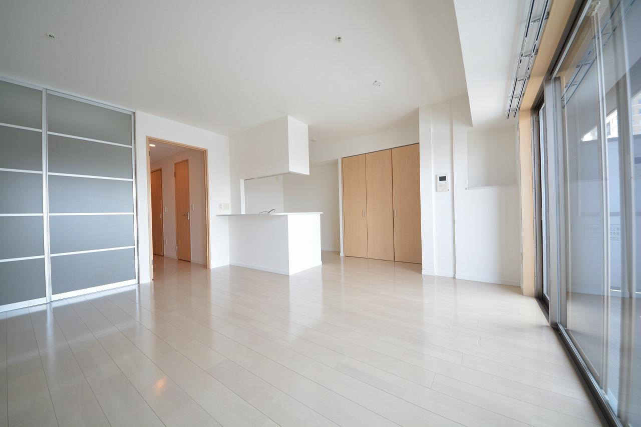 グランルージュ谷町六丁目の居間・リビング|Scent Hills(セントヒルズ)　リビング・ダイニングスペース