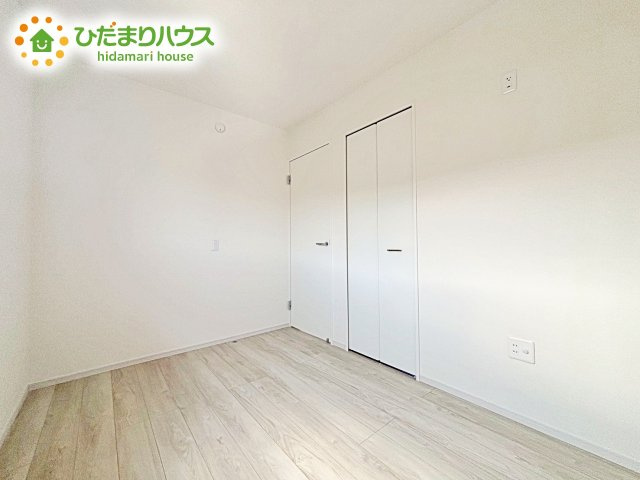 【洋室】 | 水戸市笠原町2期　新築戸建　3号棟 | シンプルな内観ですのでさまざまなインテリアスタイルを楽しめます。