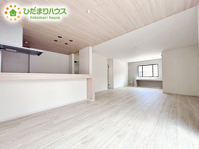 【居間・リビング】 | 水戸市笠原町2期　新築戸建　3号棟 | 家族だんらんを育む開放感あふれるリビング・ダイニング