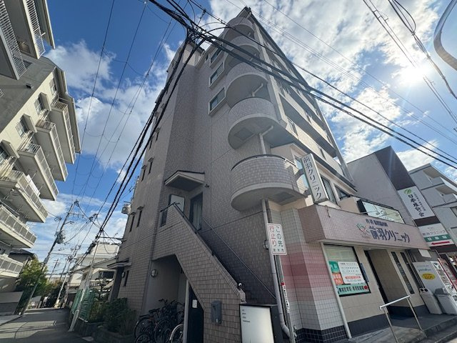 前羽ビルの外観