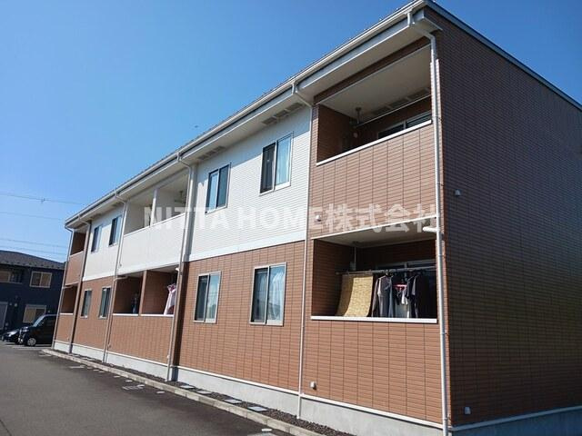 グランコートⅡの外観|エアコン２台付き物件です◆全居室収納付きで外部物置もついています◇