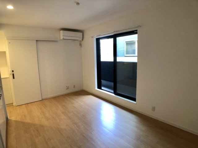 東大阪市友井２丁目のアパートの居間・リビング