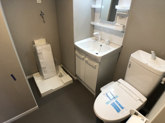 東大阪市友井２丁目のアパートの独立洗面台