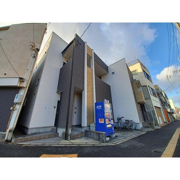 CERESIA Y-3の外観