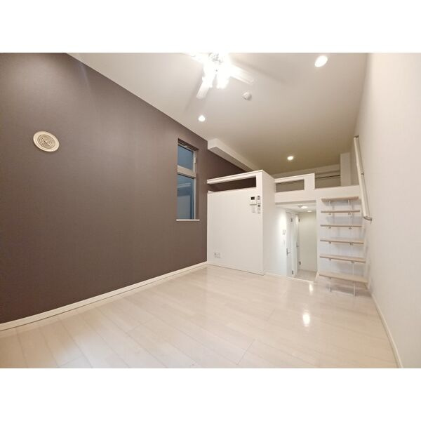 CERESIA Y-3の居間・リビング