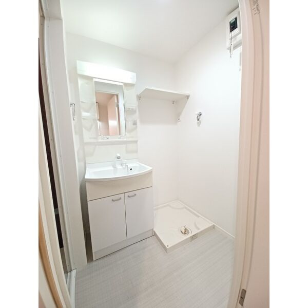 CERESIA Y-3の独立洗面台