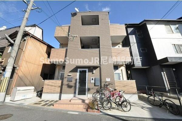 エクラシオールの外観|外観もきれいです