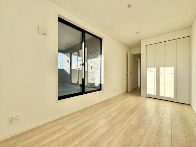 浜名区高畑　第一の洋室|2階　約6.1帖の洋室です。