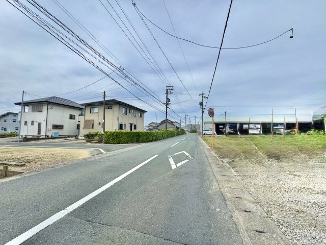 浜名区高畑　第一の前面道路含む現地写真|前面道路を東から西へ向かって撮影しました。