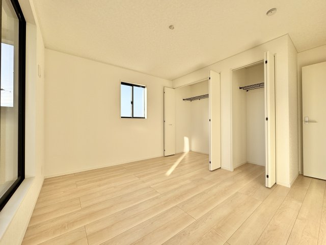 浜名区高畑　第一の寝室|2階　約7.5帖の主寝室です。