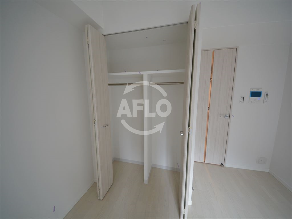 S-RESIDENCE緑橋駅前の収納|S-RESIDENCE緑橋駅前　クローゼット