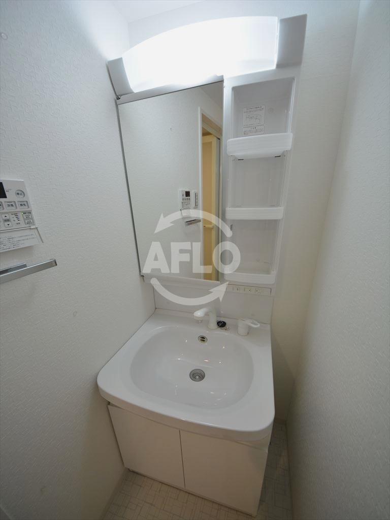 S-RESIDENCE緑橋駅前の独立洗面台|S-RESIDENCE緑橋駅前　洗面化粧台