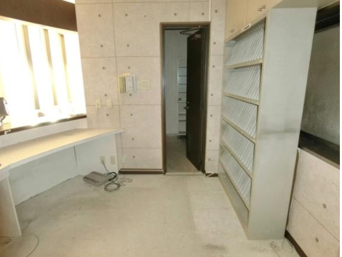 新生洲町ビルの内装