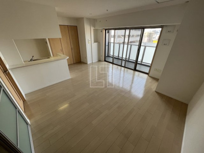 【居間・リビング】 | グランルージュ谷町六丁目 | グランルージュ谷町六丁目　リビング・ダイニングスペース