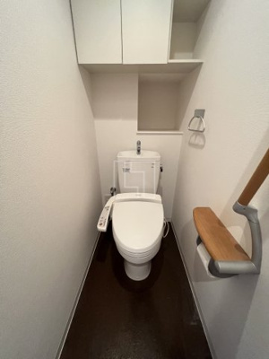 【トイレ】 | グランルージュ谷町六丁目 | グランルージュ谷町六丁目　温水洗浄便座