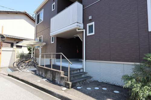 シャーメゾン サンモールのエントランス