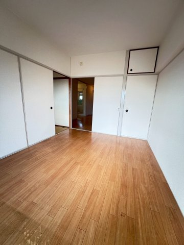 オーティーハイツ広田の居間・リビング