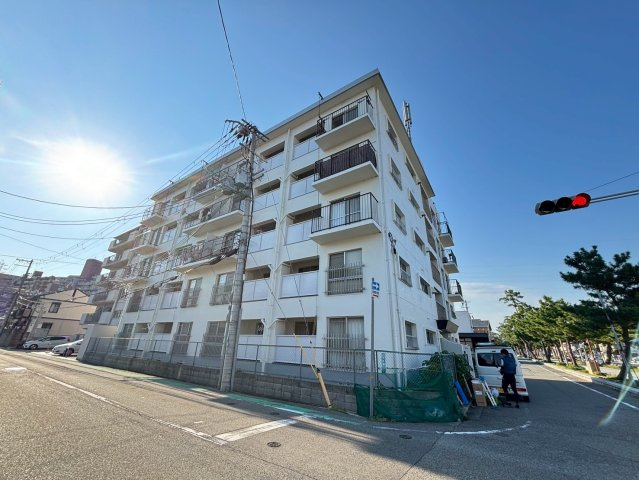 オーティーハイツ広田の外観