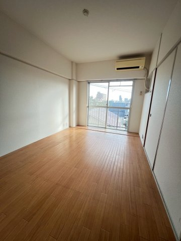 オーティーハイツ広田の洋室