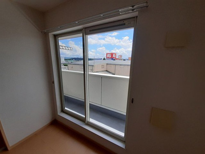 【バルコニー】 | ベルメゾンＫ | 【ベルメゾンＫ】バルコニー付きです