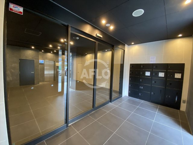 Mv.imp大阪鶴橋のロビー|BADGE鶴橋　ロビー