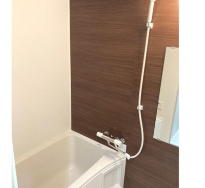 【浴室】 | 両国サンハイツ | 落ち着いた空間のお風呂です