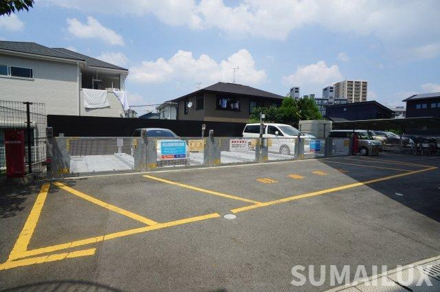 熊本市中央区水前寺４丁目の賃貸マンションの駐車場