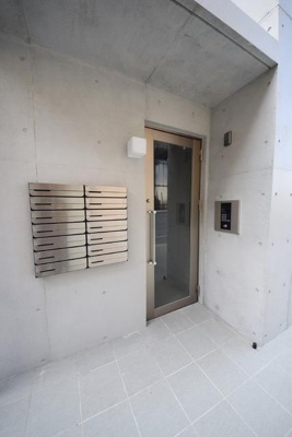 【エントランス】 | プラハ駒込 | エントランスです