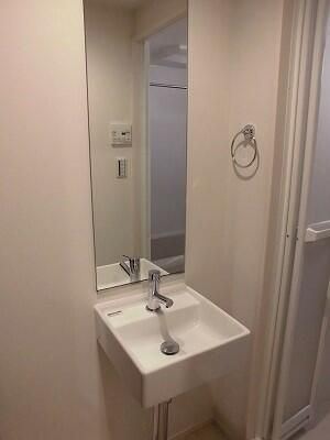 【洗面所】 | プラハ駒込 | 忙しい朝には欠かせない洗面所です