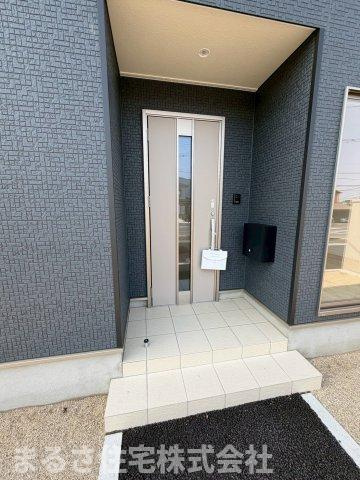 田野町南原第4　2号棟の玄関