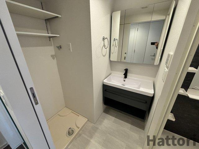 セレニテ江坂エクラの独立洗面台