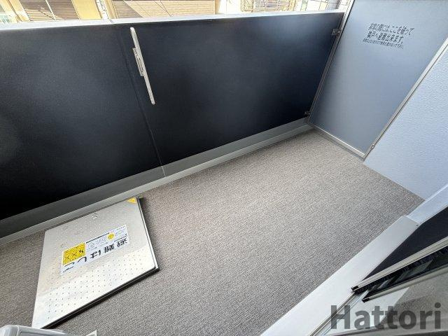 セレニテ江坂エクラのバルコニー