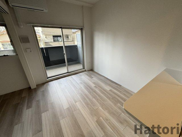 セレニテ江坂エクラの居間・リビング