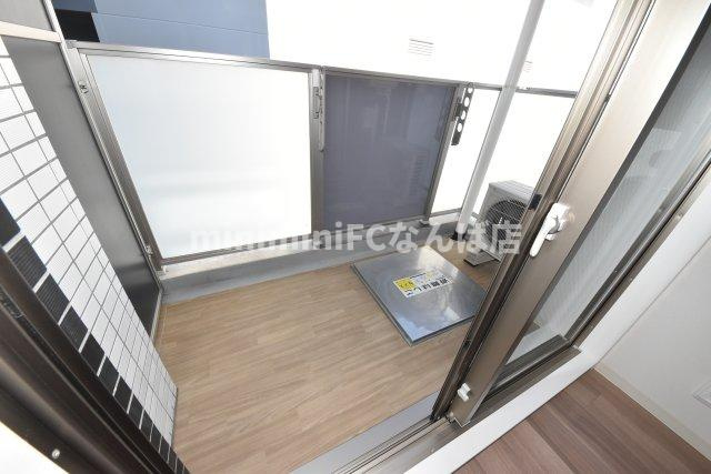 プレサンス松屋町グレースのバルコニー