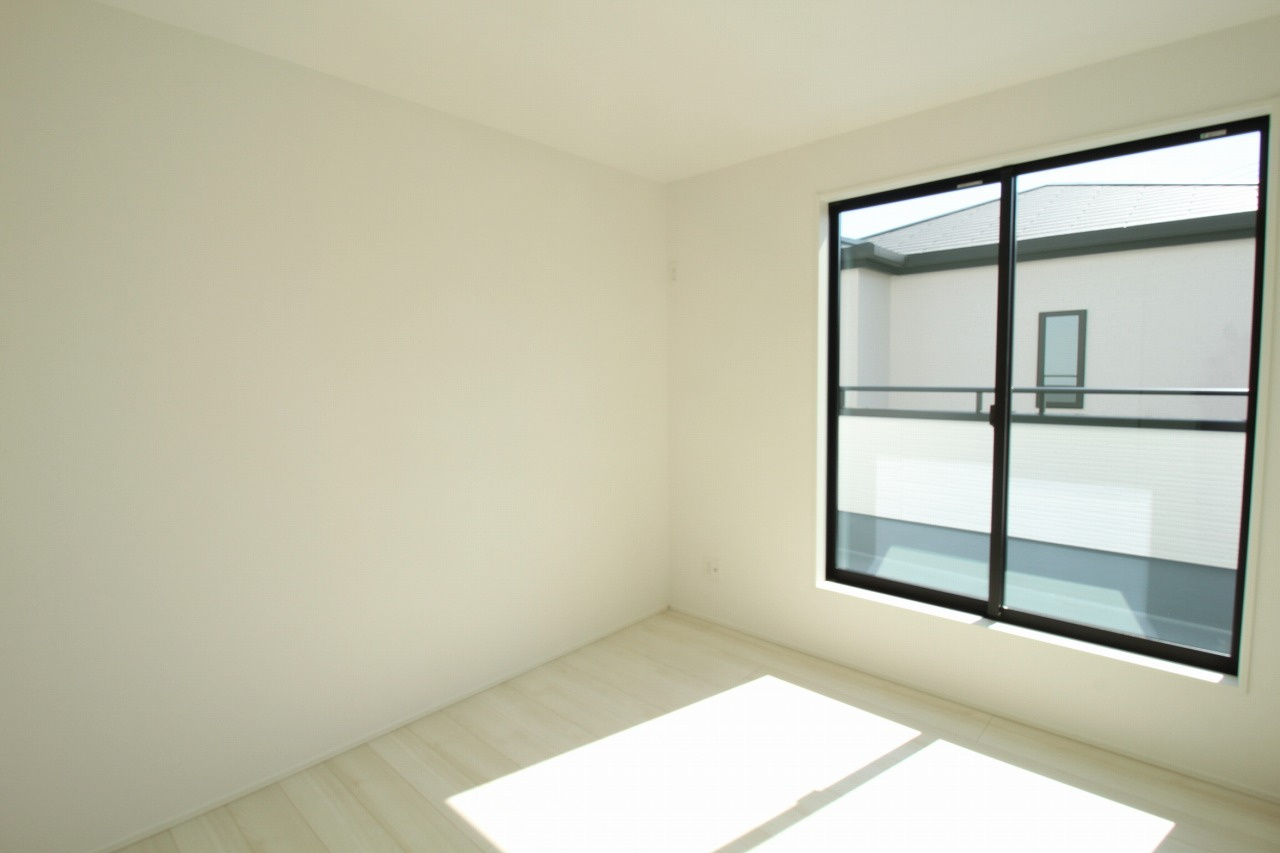 土佐市高岡町甲　1号棟　新築戸建（全2区画）の洋室|2Ｆ　南の部屋　5.25帖