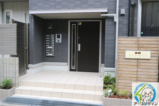 エスタ・ビエンのエントランス|パース写真