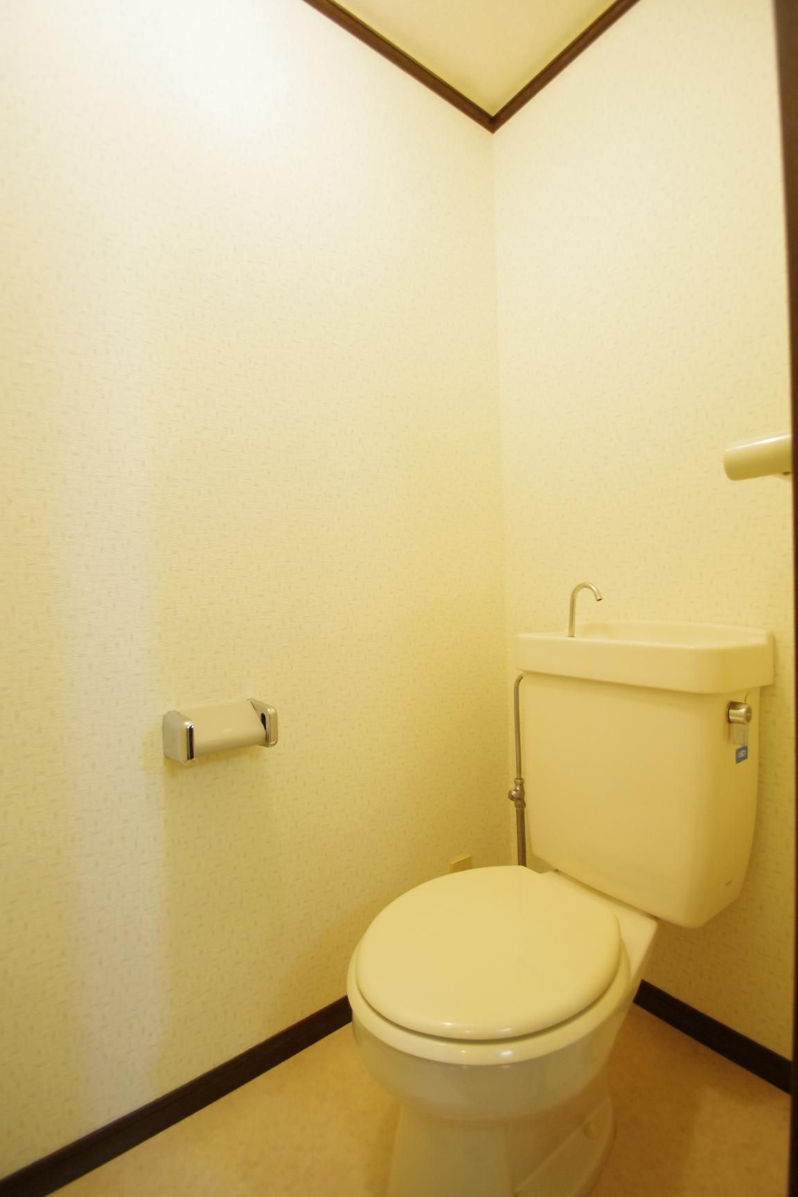 熊本市中央区新屋敷１丁目のアパートのトイレ