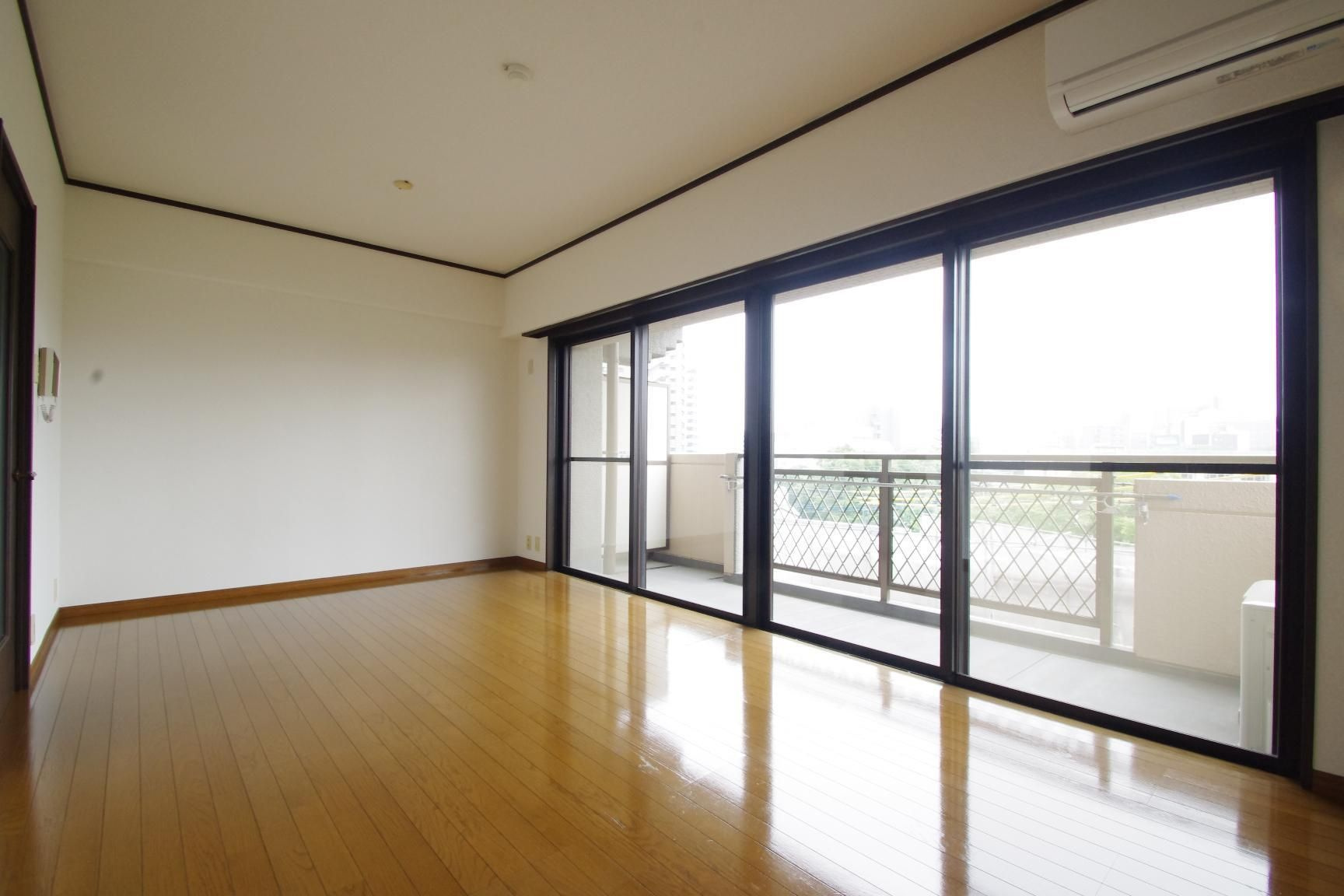 熊本市中央区新屋敷１丁目のアパートのバルコニー