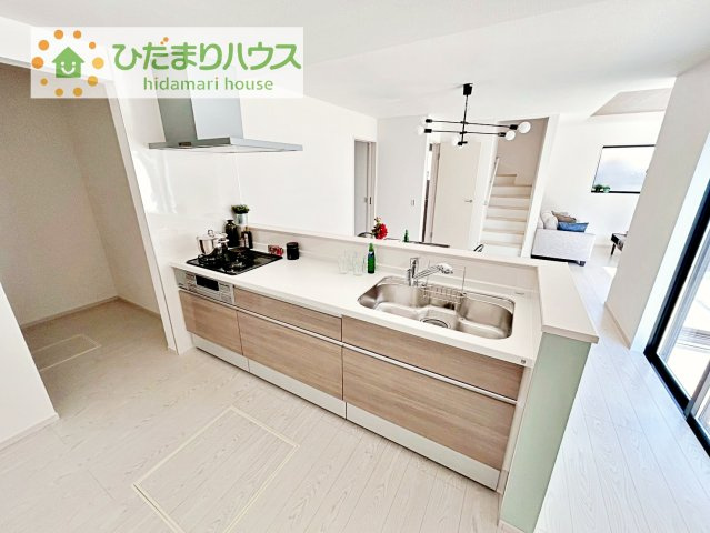 【キッチン】 | 土浦市おおつ野3期　新築戸建　1号棟 | 3口コンロでお料理する時間も短くなりそうですね(*‘∀‘)