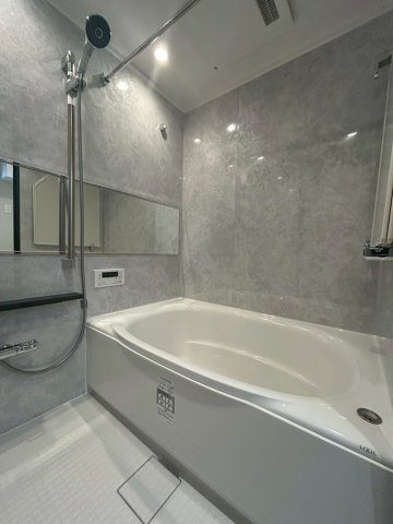 ハイツ川崎紺屋町の浴室|ゆったり過ごせるお風呂です