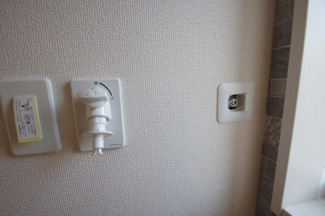 【ランドリースペース】 | 【仲介手数料無料！！】府中市四谷2丁目　新築戸建て（全5棟）3号棟　5730万円 | ガス乾燥機用のガス栓が付いています。