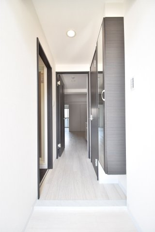 大阪市都島区都島南通２丁目の賃貸マンションの玄関