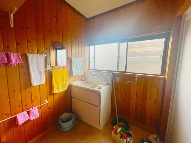エコキュート！那珂川町小川中古住宅の独立洗面台