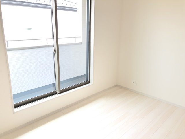 アイタウン前橋市駒形町　新築住宅の洋室|2階洋室①です