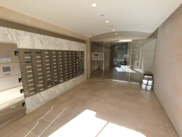 【エントランス】