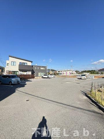 コート・アベニューの駐車場