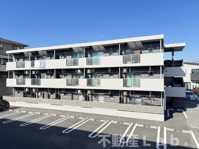 コート・アベニューの外観