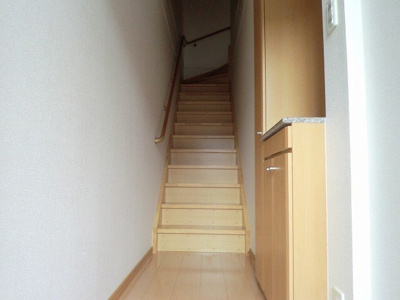 【玄関】 | ミドルリアサニー | ゆったりとした玄関です