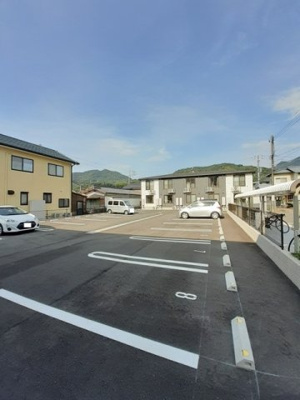 【駐車場】 | アーベントレーテⅠ | 車をお持ちの方に嬉しい駐車場付きの物件です