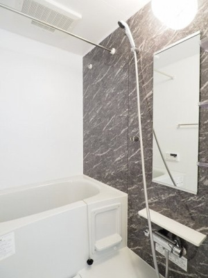 【浴室】 | アーベントレーテⅠ | 落ち着いた空間のお風呂です